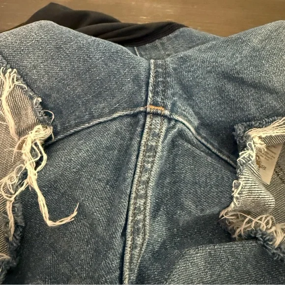 Madewell Maternity High Rise Jean Shorts Over the Belly Size 29 Raw Hem - Picture 5 of 12